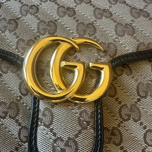 GUCCI Monogram Matelasse Diagonal Medium GG Marmont Shoulder Bag - Picture 3 of 15